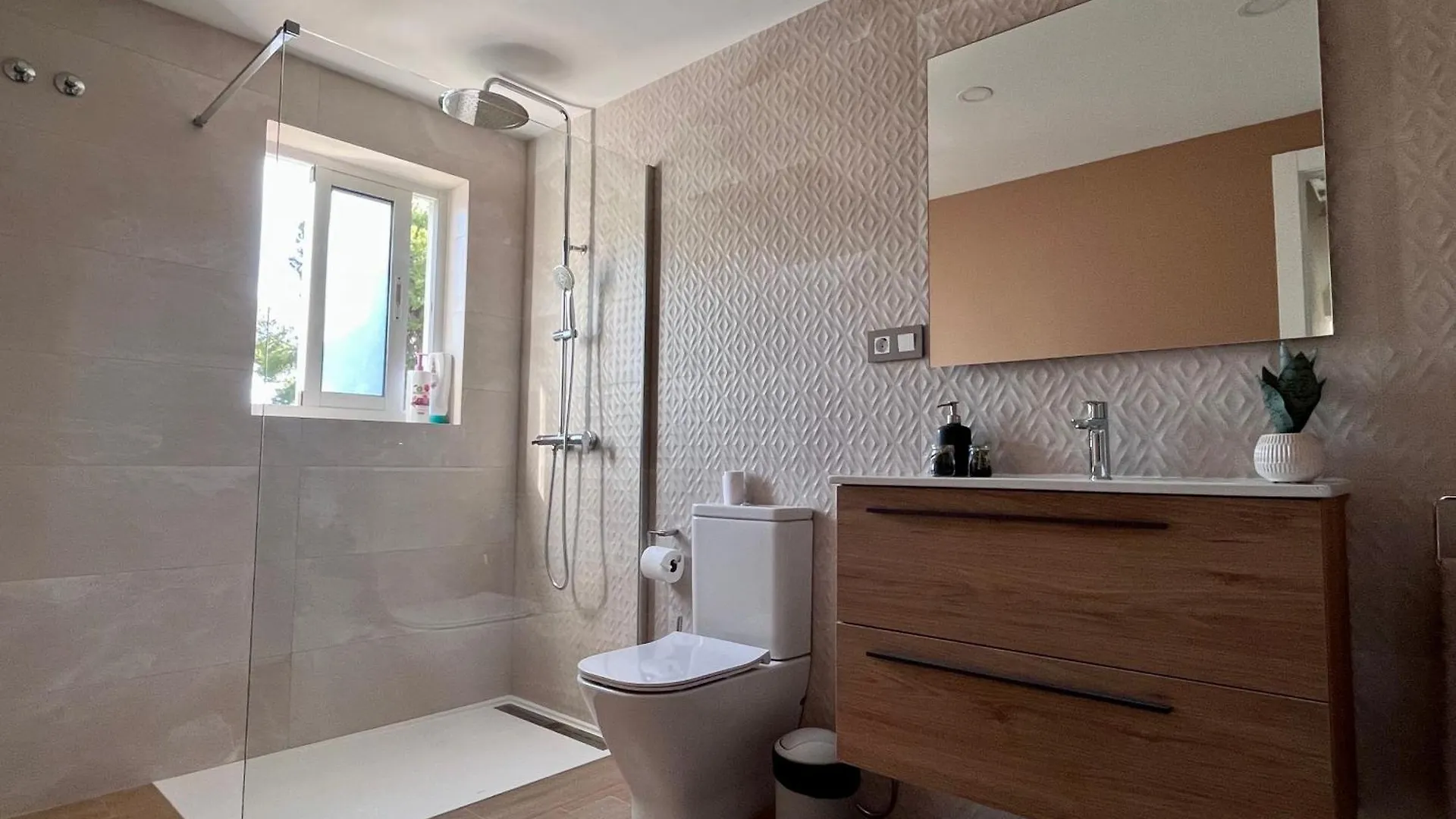 Casa Violeta - Golf & Tenis Estepona 0*,  Spain